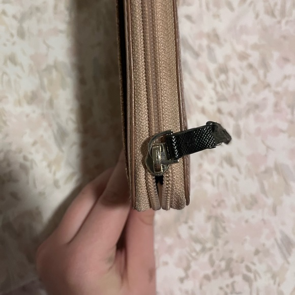 ROSE GOLD KATE SPADE ♠️ WALLET - Picture 5 of 6